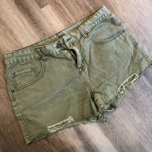 BDG mid-rise vintage fit shorts